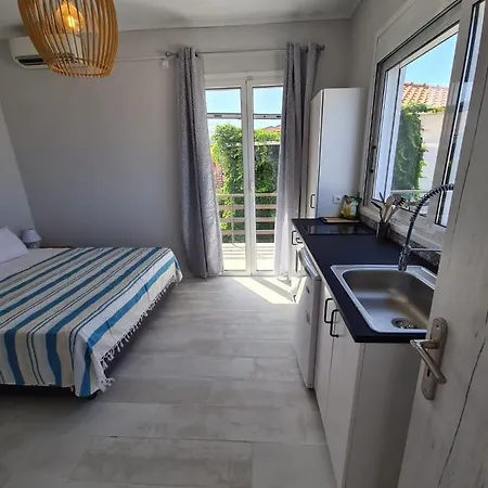 Appartamento Mastora Seaside *