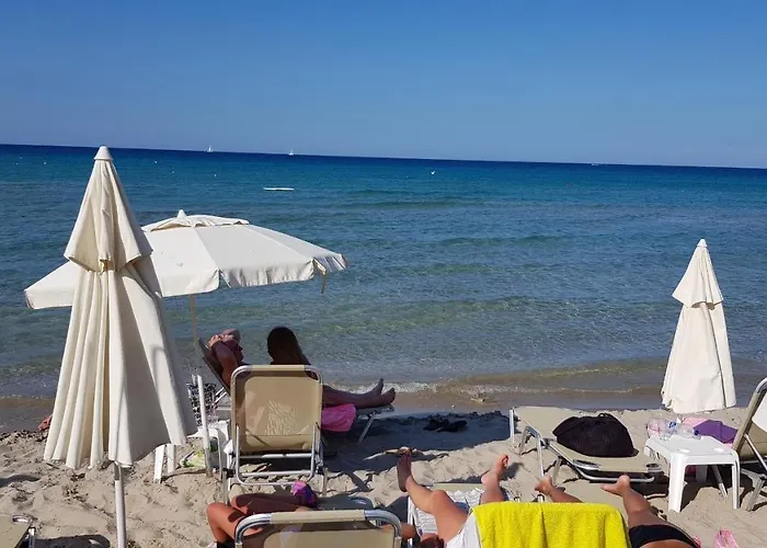 Mastora Seaside Αλυκών