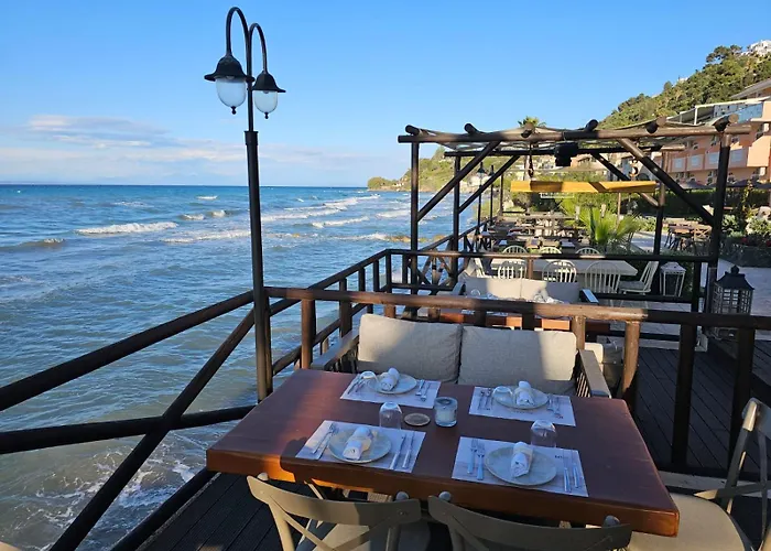 Mastora Seaside Αλυκών