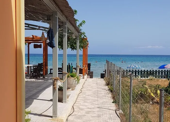 Διαμέρισμα Mastora Seaside *