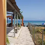 Mastora Seaside Apartament