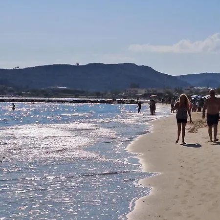 Mastora Seaside Lägenhet *