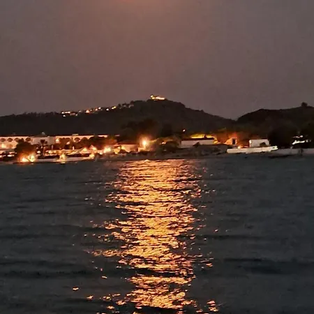 Mastora Seaside Lägenhet